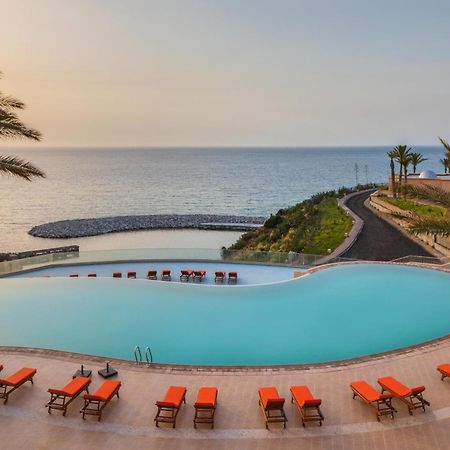 Royal Tulip Korbous Bay Thalasso & Springs (Adults Only) Qorbu Esterno foto The pool at the Kempinski Hotel, Muscat