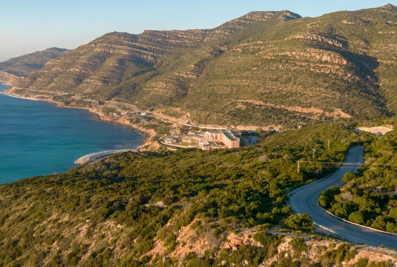 Royal Tulip Korbous Bay Thalasso & Springs (Adults Only) Qorbu Esterno foto The coast of the island of Elba