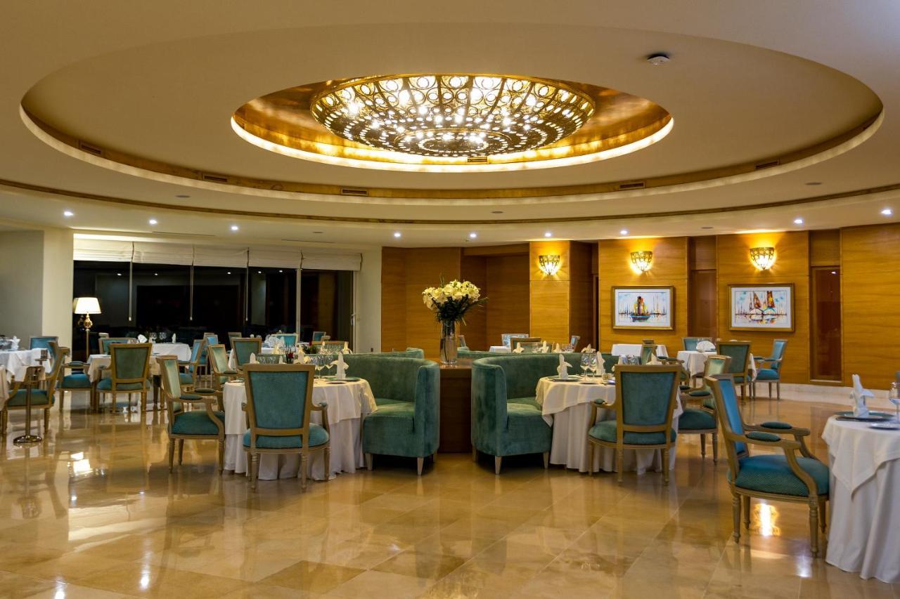 Royal Tulip Korbous Bay Thalasso & Springs (Adults Only) Qorbu Esterno foto The restaurant