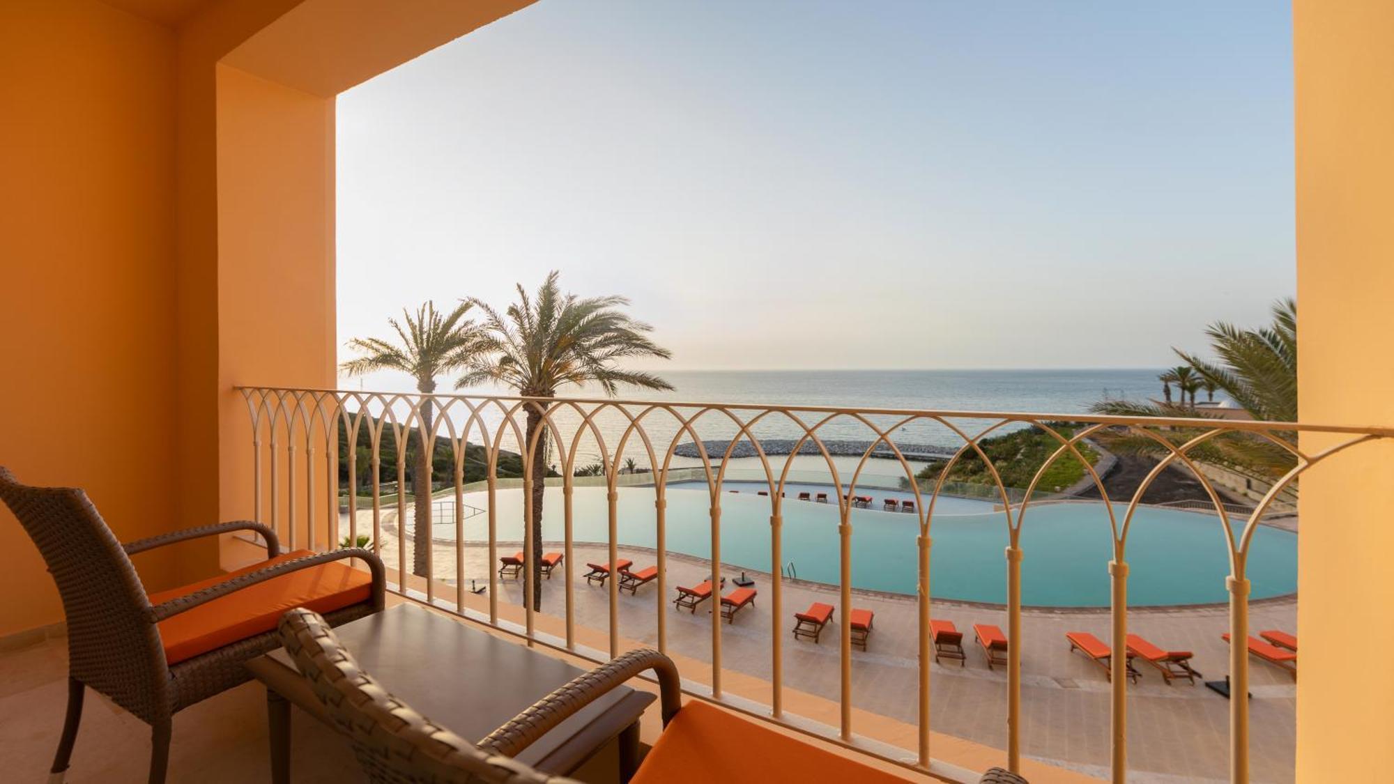 Royal Tulip Korbous Bay Thalasso & Springs (Adults Only) Qorbu Esterno foto View from the hotel